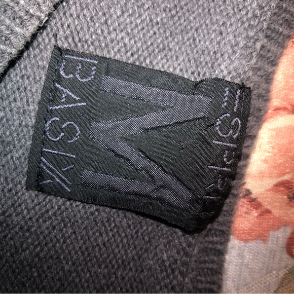 Sweater - Picture 3 of 3